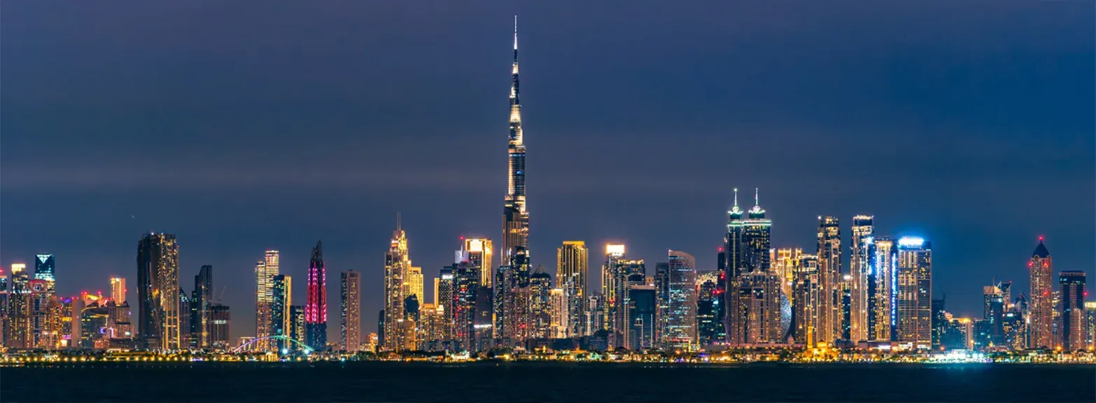 Skyline von Dubai mit dem Burj Khalifa