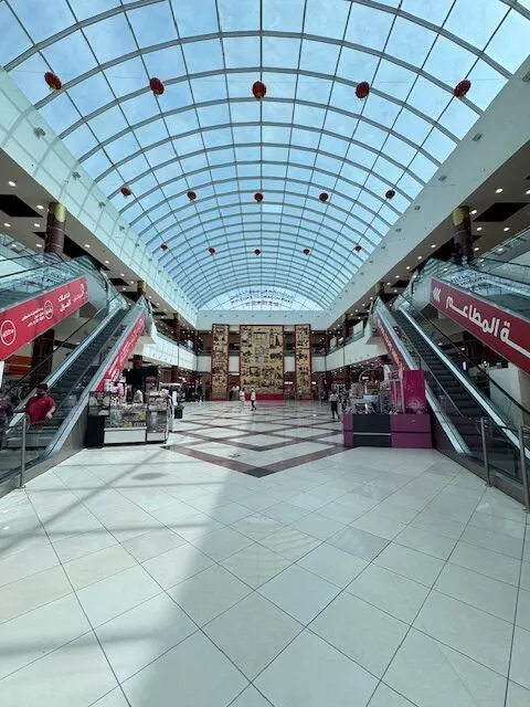 Dragon Mart Eingangshalle